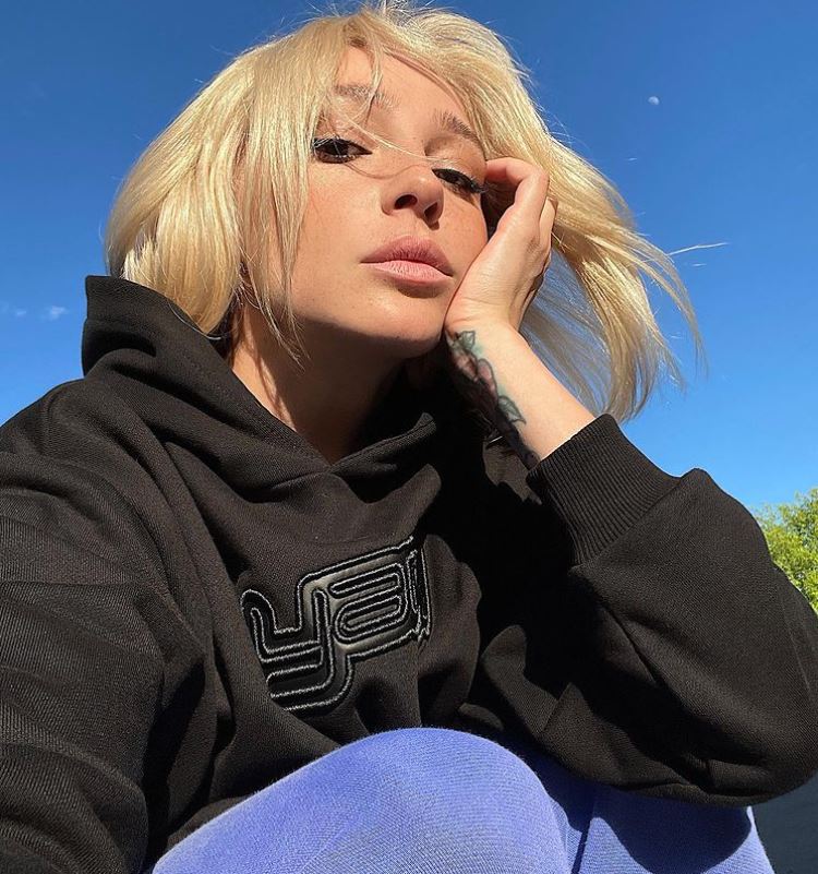 Фанаты в недоумении Настя Ивлеева и Элджей расстались?