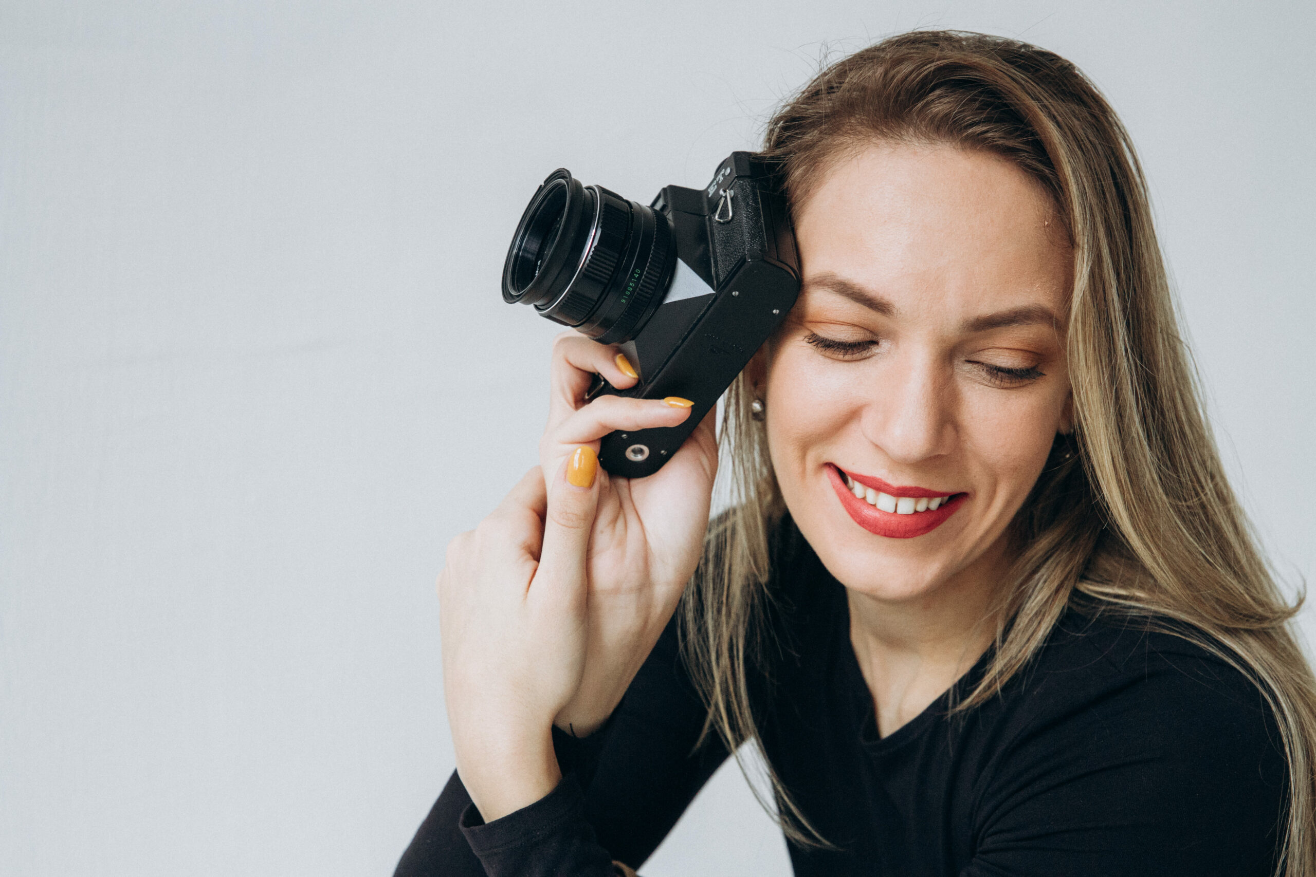 10 бесплатных фотографий. Лицо фотосток. Фотограф фотосток. Фотосток женщина портрет. Фотостоки фотограф.