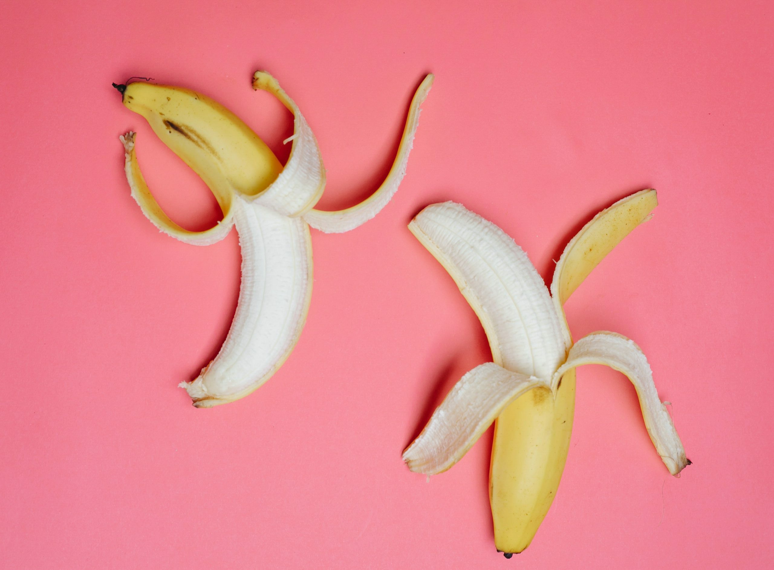 Кожура банана для лица. Банан с лицом. Banana тренд. Банан с лицом принт.