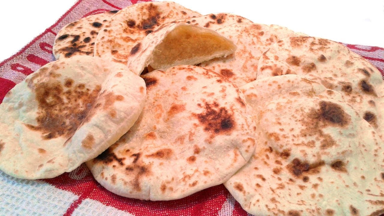 Домашняя пита рецепт без дрожжей. Арабская лепешка. Пита лепешка. Арабские лепешки на сковороде. Арабский хлеб.